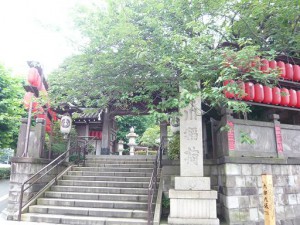 ロイヤル赤坂サルーン　稲荷神社