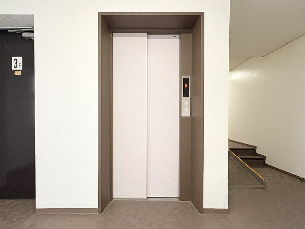 代々木ロイヤルマンション　エレベーター