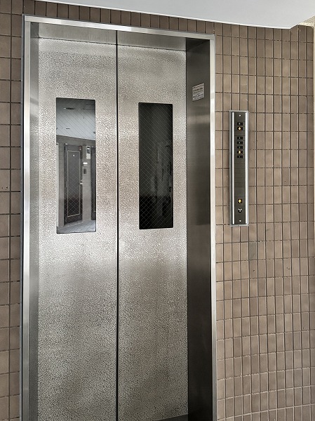 エバーグリーンパレス新宿 エレベーター