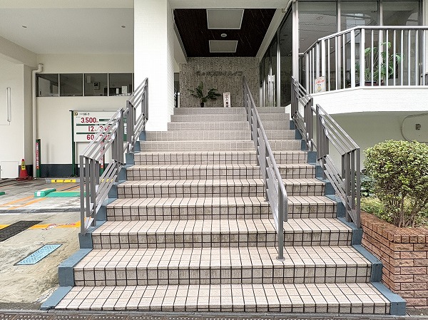 代々木スカイハイツ　アプローチ