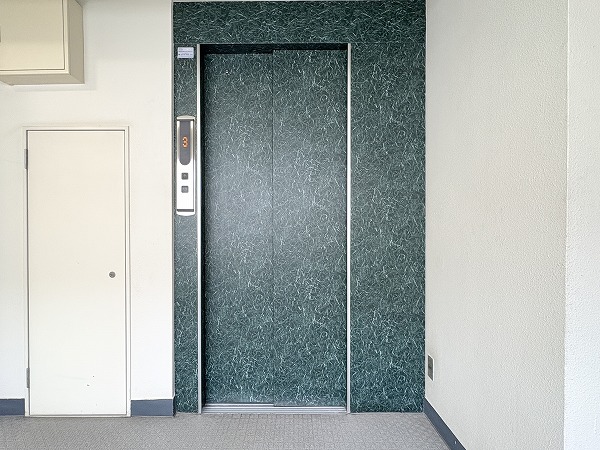 代々木スカイハイツ　エレベーター