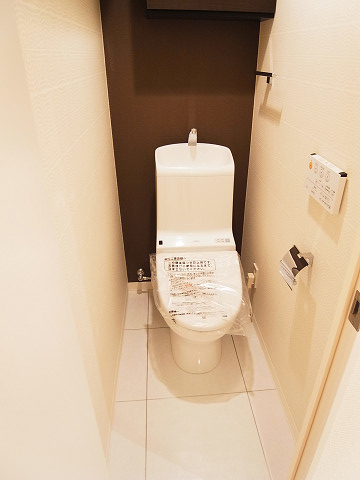 ホワイトレジデンス　トイレ