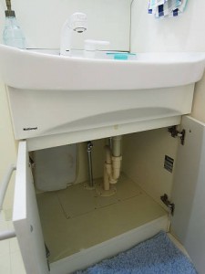 弦巻リハイム　洗面台収納