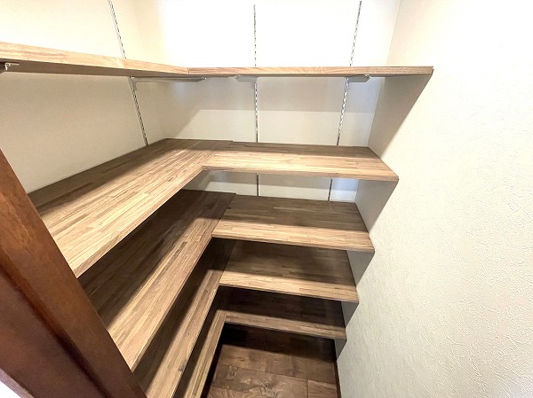 シェトワ白金台_可動式棚の写真 