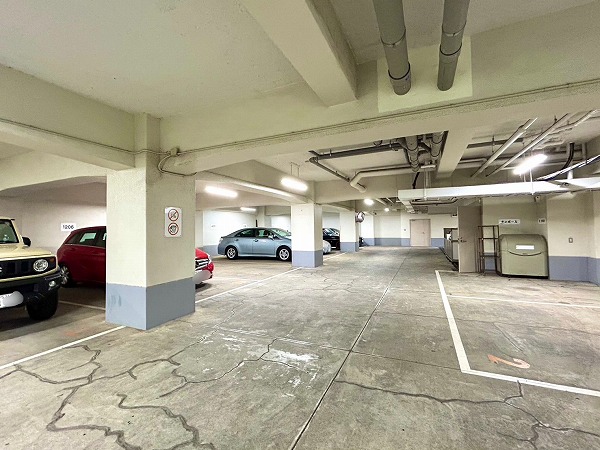 井の頭第2パークサイドマンション 駐車場