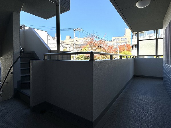 エクセレント等々力　共用廊下
