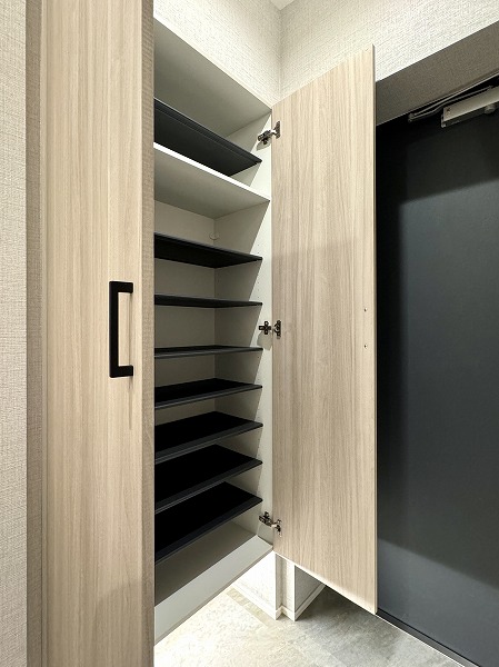 エクセレント等々力_玄関収納の写真