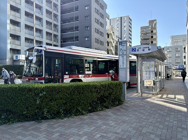 用賀駅　バスロータリー
