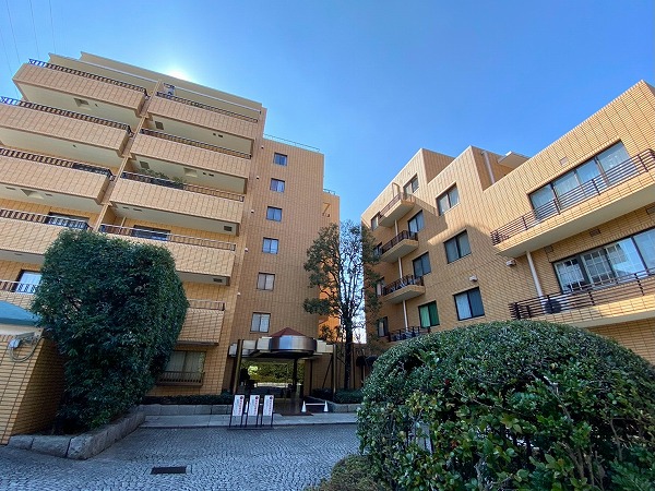 成城ペアシティ三船 外観 正面