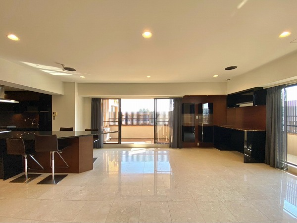 成城ペアシティ三船_リビングダイニングキッチンの写真4