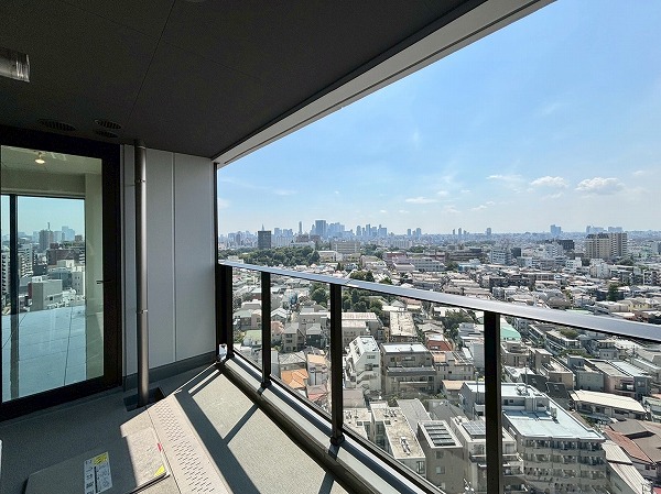 パークホームズ南池袋_日当たり良好なバルコニーの写真