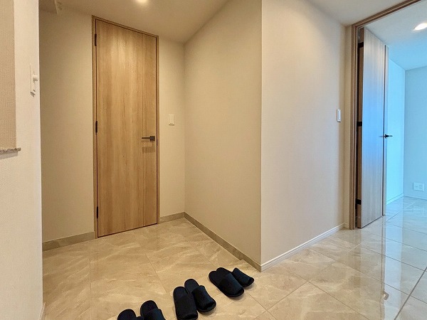 パークホームズ南池袋_広々とした玄関廊下の写真