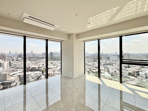 パークホームズ南池袋_広々としたリビングダイニングキッチンの写真