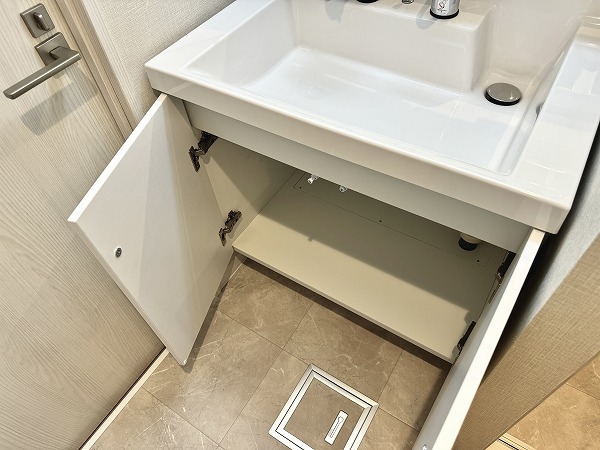 グランドメゾン田町_洗面収納の写真