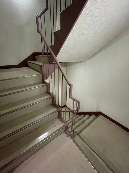 信濃町ハイム　内階段