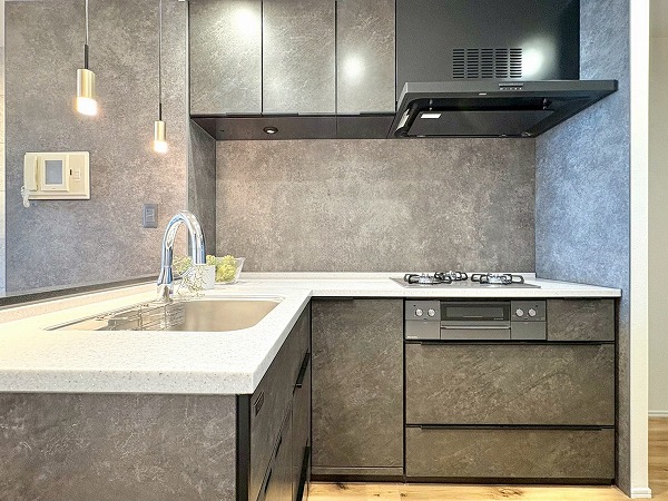 六本木ヒルズレジデンス_お洒落なキッチンの写真