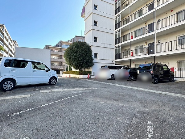 ユニハイム芦花公園　駐車場