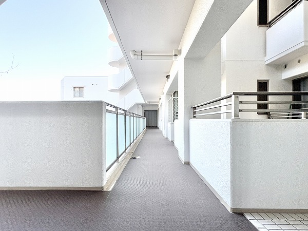 八幡山パークハウス 外廊下