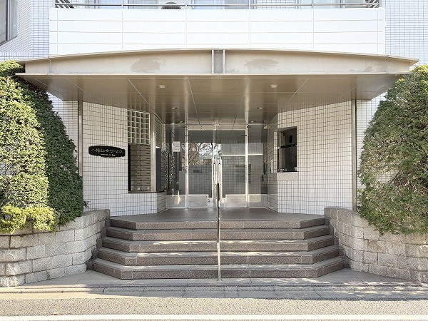 八幡山パークハウス アプローチ