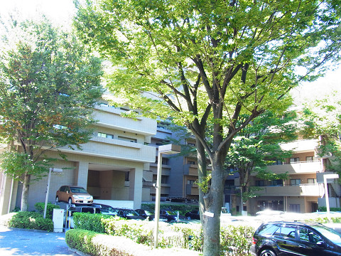 芦花公園プレスティージュ　駐車場