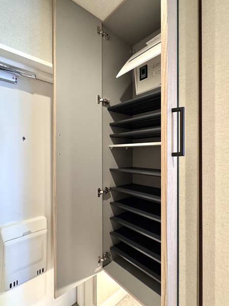 朝日中目黒マンション_玄関収納の写真2 
