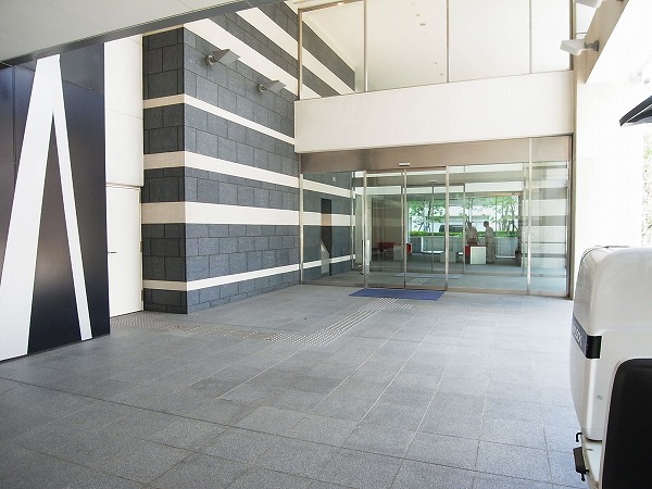 ライオンズ四谷タワーゲート　アプローチ2