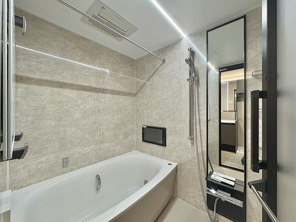 ガレリアグランデ_広々としたバスルームの写真