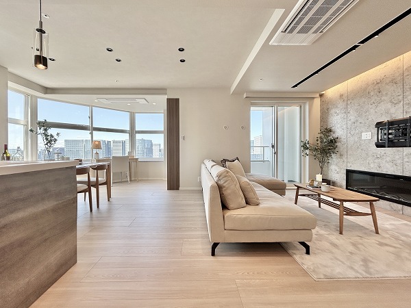 東京シーサウスブランファーレ_リノベーションされたリビングダイニングキッチンの写真