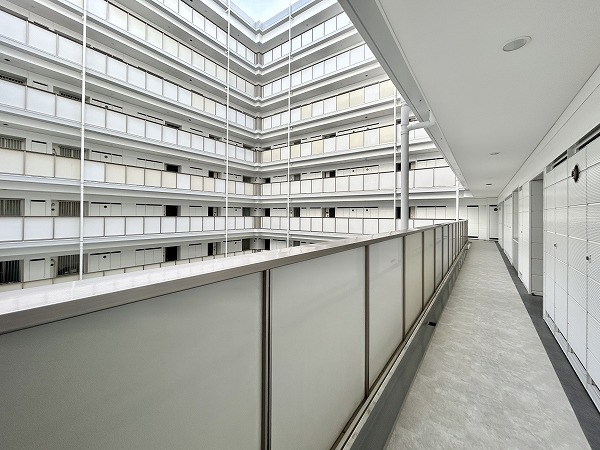 東京シーサウスブランファーレ 内廊下