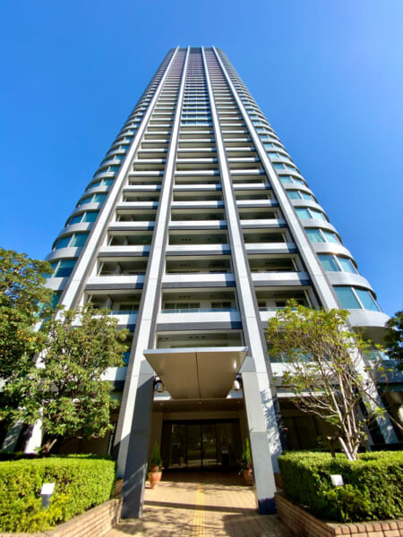 東京ツインパークスライトウィング　外観　下から