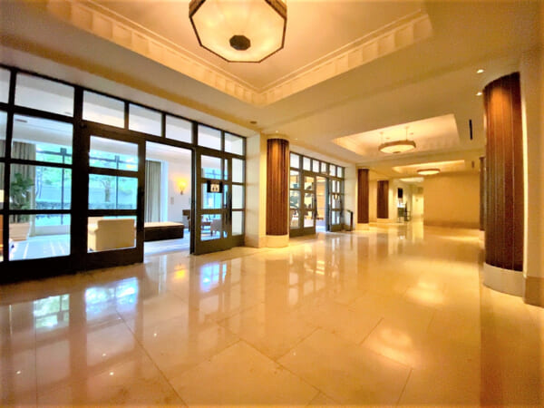 東京ツインパークスライトウィング　エントランスロビー