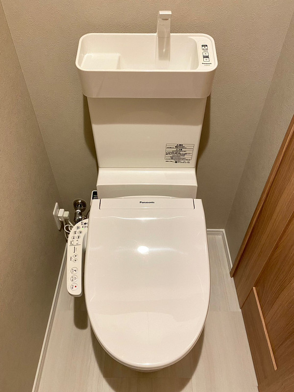 トイレ ※温水洗浄便座・手洗い器付き