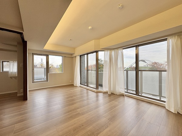 クレッセント駒沢公園パークサイド_リビングダイニングキッチンの写真