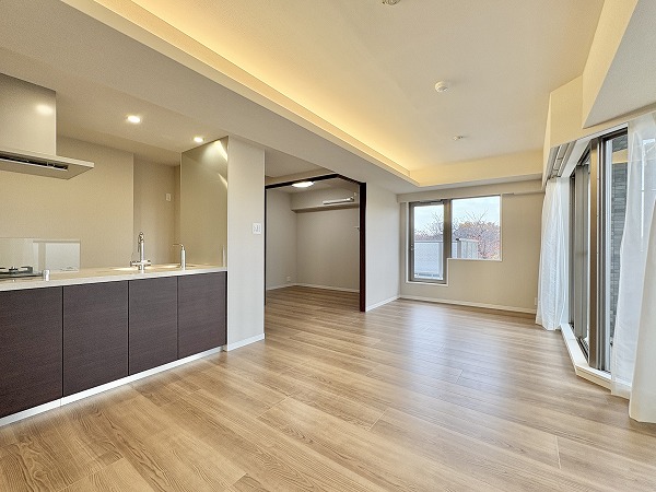 クレッセント駒沢公園パークサイド_リビングダイニングの写真