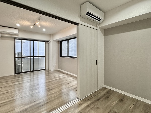 エスポワール麻布_ 洋室の写真3