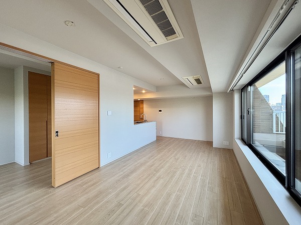 ブランズ渋谷常盤松_日当たり良好なリビングダイニングキッチンの写真