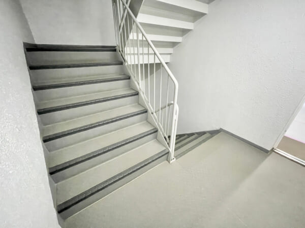 メイツ桜新町 内階段