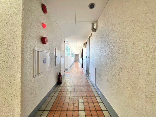 ヴァンヴェール新宿 外廊下