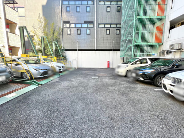 ヴァンヴェール新宿 駐車場
