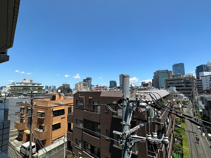 眺望　左　クレッセント渋谷神泉