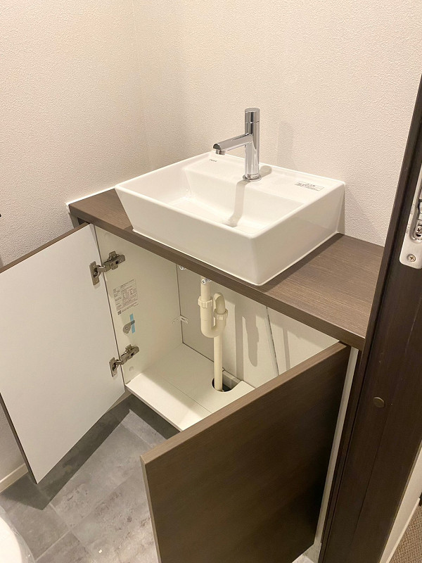 シティコート広尾　独立手洗い場　トイレ 