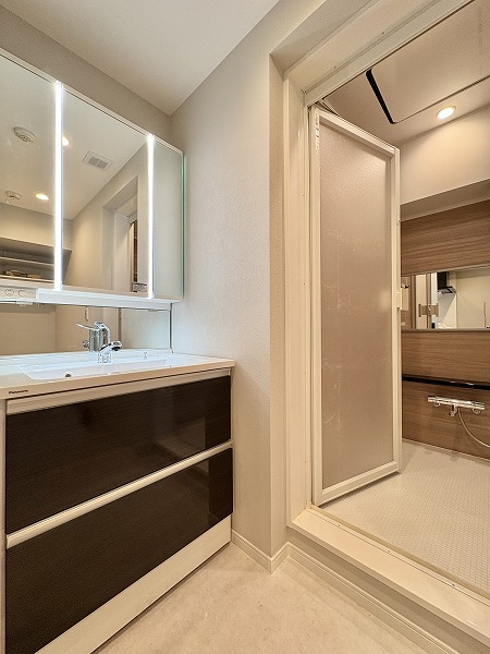 麻布プレイス_洗面スペースの写真