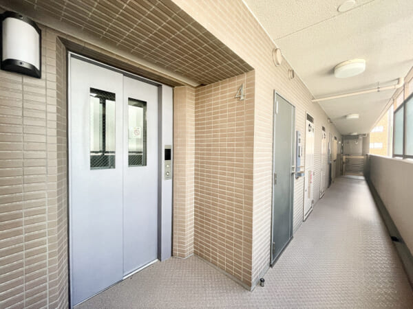 パルテール白金　エレベーター