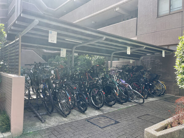 パルテール白金　駐輪場