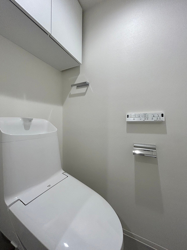 秀和新川レジデンス　トイレ 