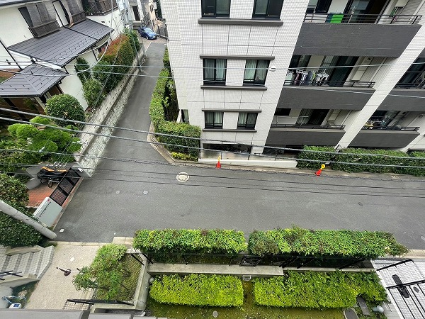 サンクタス文京大塚ボゥテラス　景色　袋小路状道路