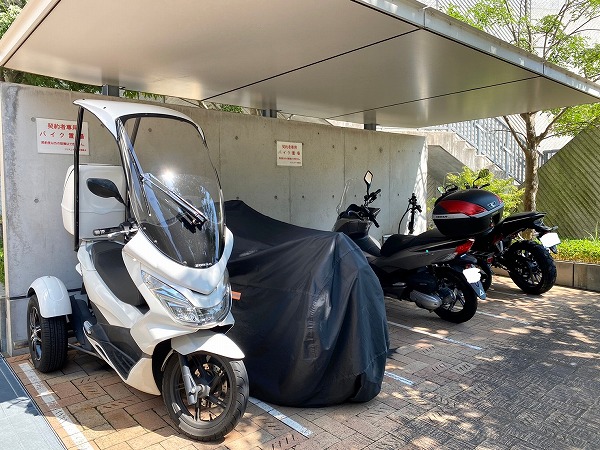 プリズムタワー バイク置き場