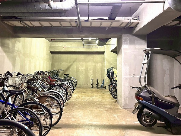朝日シティパリオ高井戸　駐輪場・バイク置き場