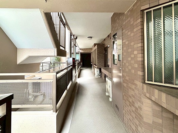 朝日シティパリオ高井戸　外廊下