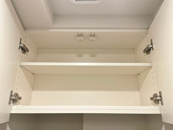 オープンレジデンシア四谷荒木町 トイレ吊戸棚